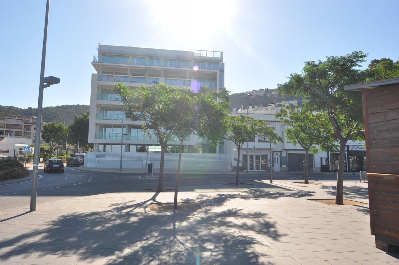 Rnet - Cap Vespre Apartman Roses Kültér fotó